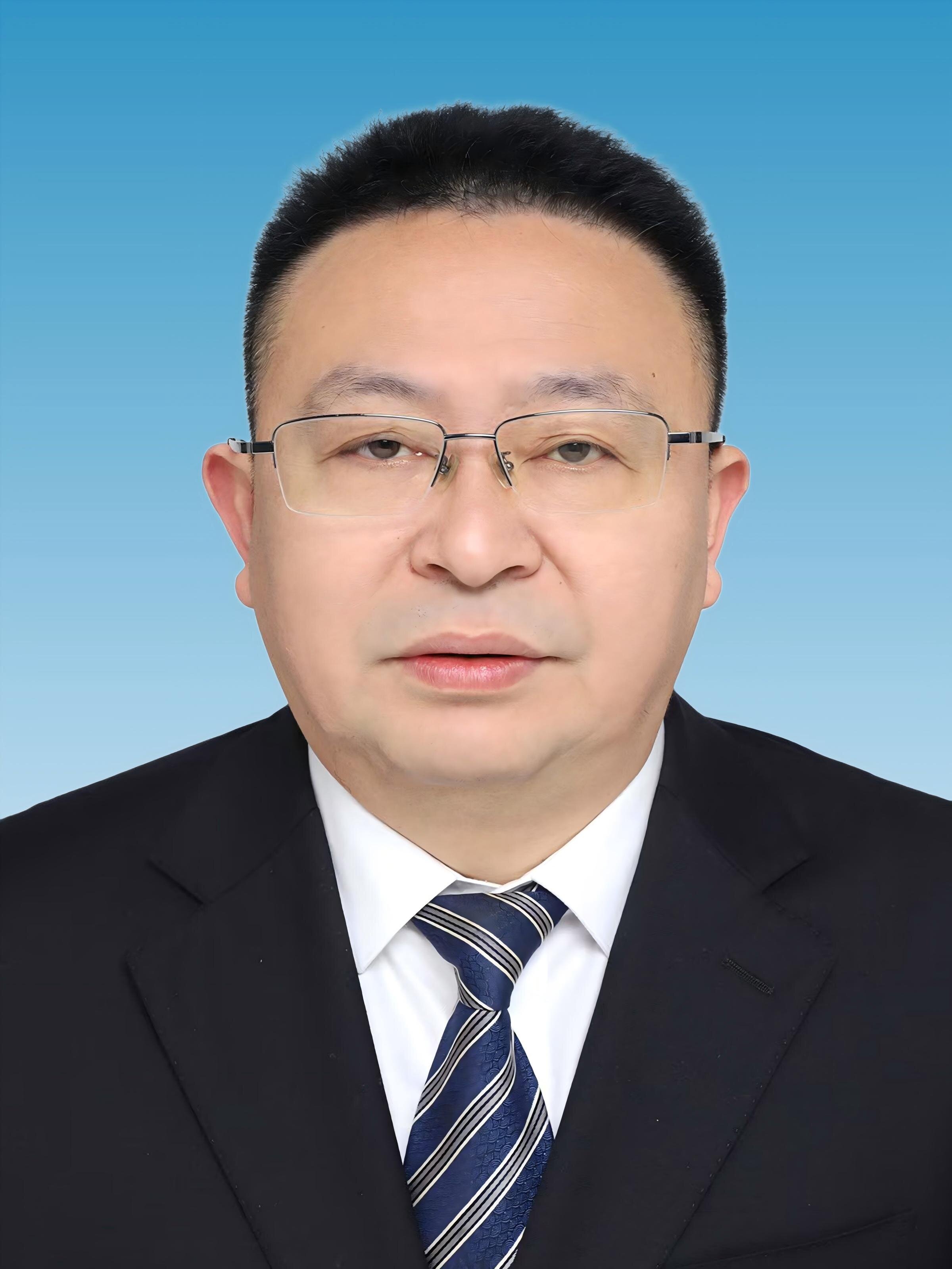 易先勇