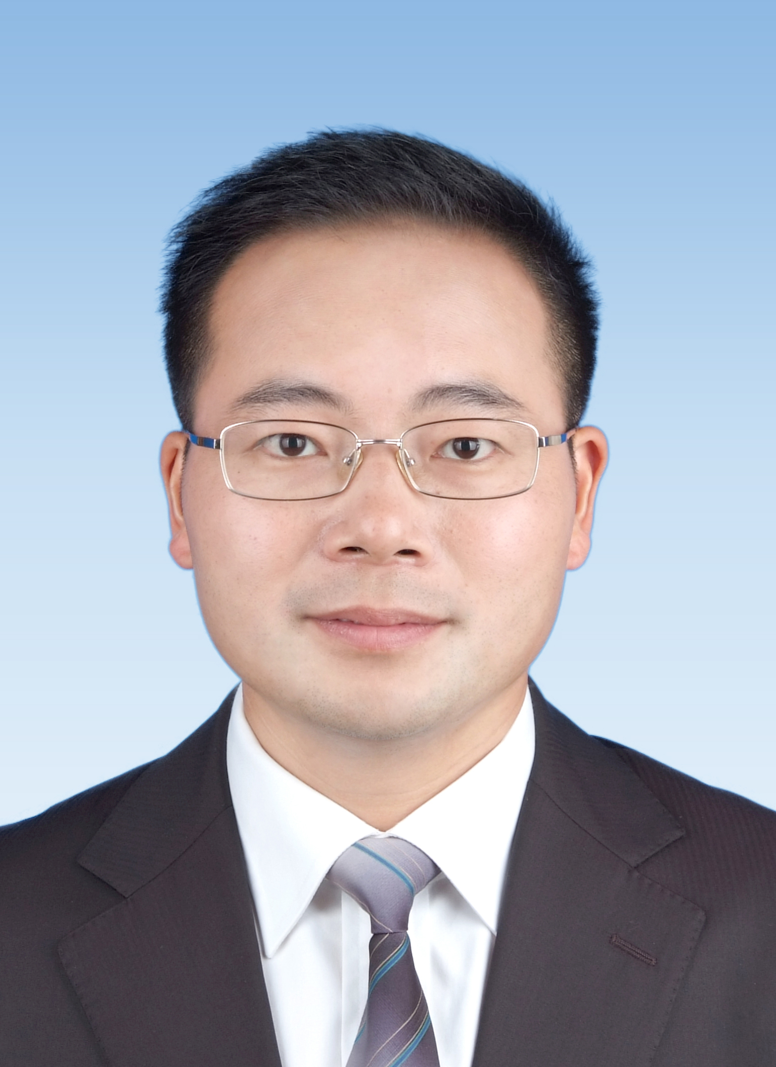 董奕锋